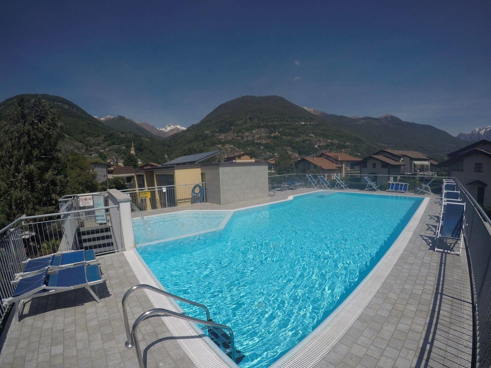 Camping Villaggio Paradiso Domaso Eksteriør billede